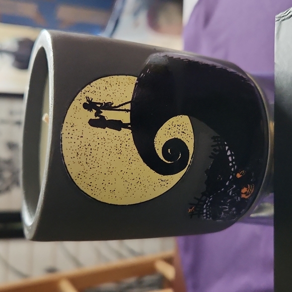 Disney NBC NIGHTMARE BEFORE CHRISTMAS GLASS CANDLE - Picture 1 of 6